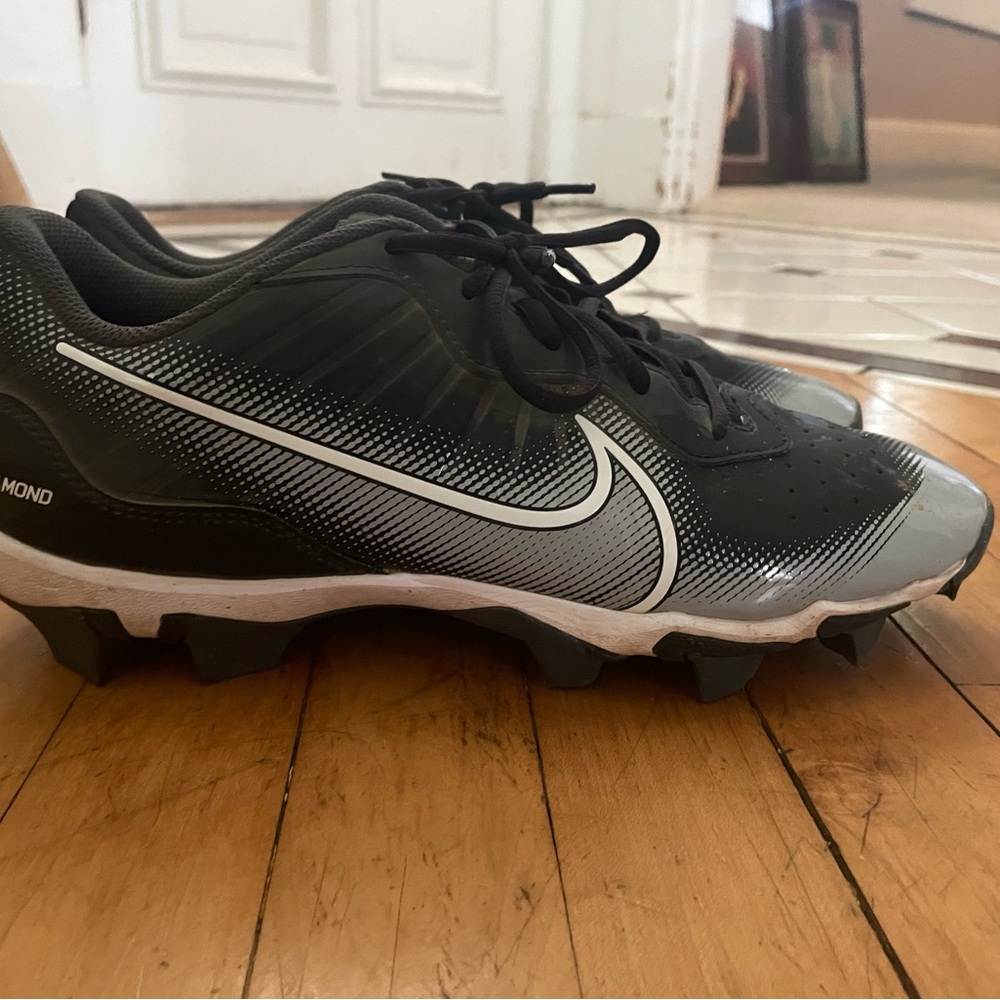 Nike Diamond Baseball Cleats size 9.5